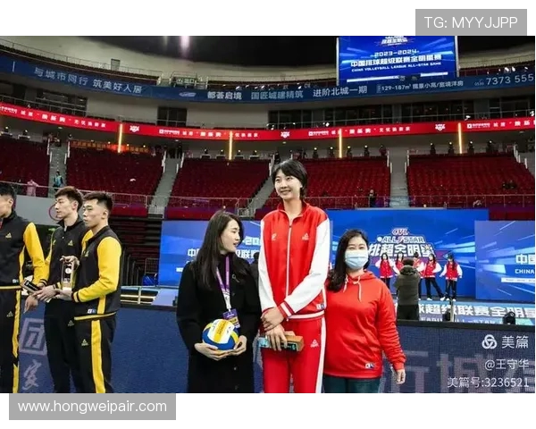 成都排球队配合问题引发热议球迷与专家的不同看法与分析